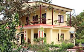Nguyet Que Homestay & Tours